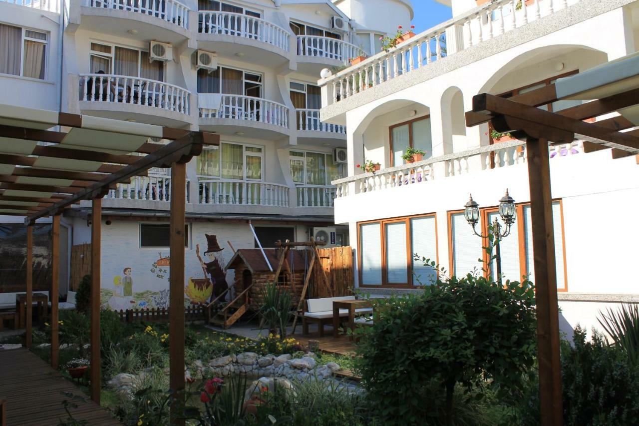 Hotel Yanis Lozenets ภายนอก รูปภาพ
